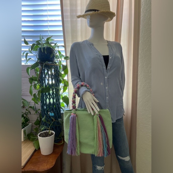 Cute Pastel Green Handwoven Tote Bag - Kawaii-Inspired Flirty Summer Bag - Picture 6 of 6